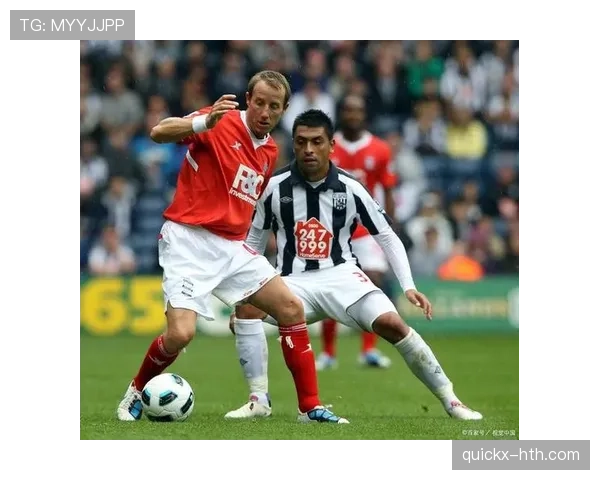 沙勒罗瓦防守表现亮眼，数据分析揭示后防线稳固关键因素