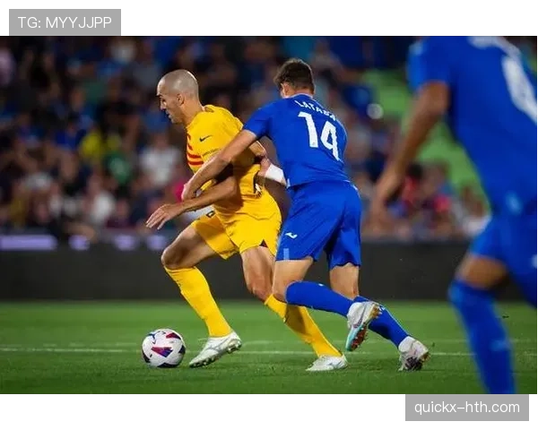 拉菲尼亚突破能力在对位顶级边后卫时的考验分析 拉菲尼亚突破能力在对位顶级边后卫时的考验分析
